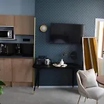 Aparthotel Domitys - Le Chateau De La Pilule
