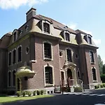 Domitys - Le Chateau De La Pilule 4* סן-קוונטן