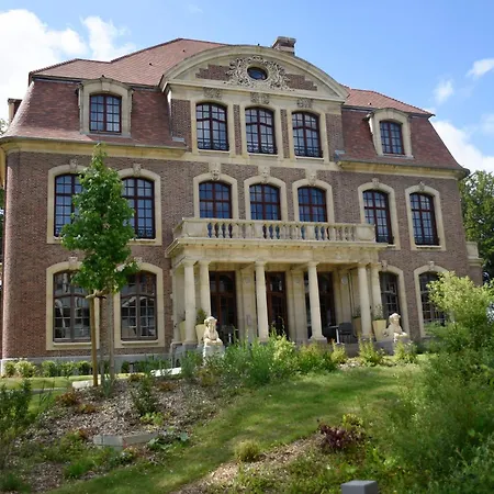 Domitys - Le Chateau De La Pilule Aparthotel 4*