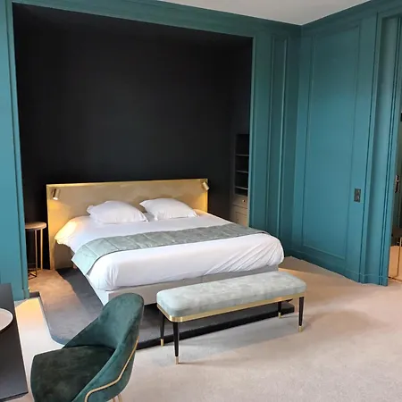 Aparthotel Domitys - Residence Les Papillons D'Azur - Chateau De La Pilule 4*