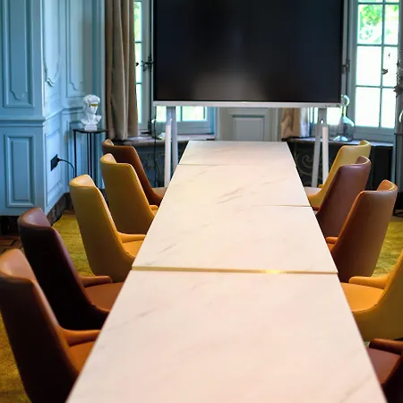 Aparthotel Domitys - Le Chateau De La Pilule 4*