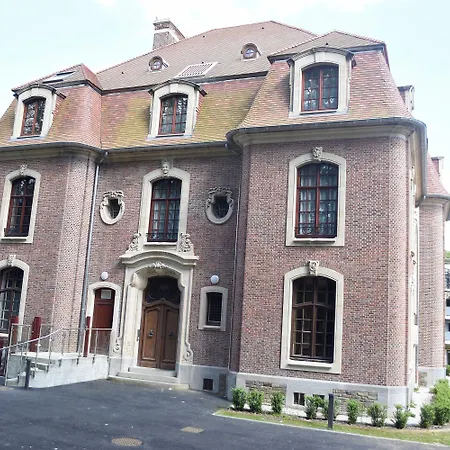 Aparthotel Domitys - Residence Les Papillons D'Azur - Chateau De La Pilule