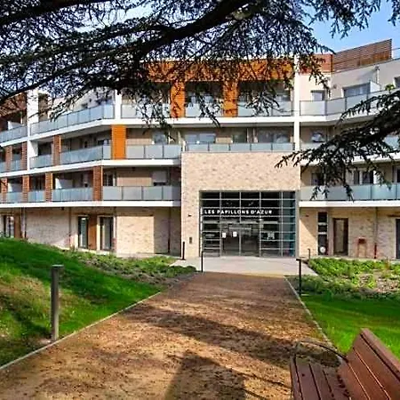 Domitys - Le Chateau De La Pilule Апарт-отель Сен-Кантен