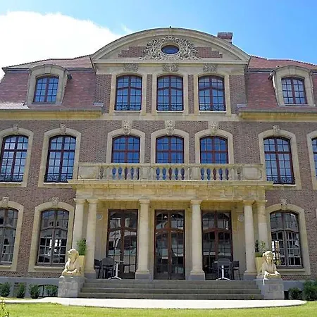 Domitys - Le Chateau De La Pilule 4* Сен-Кантен
