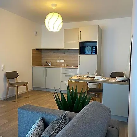 Domitys - Le Chateau De La Pilule Apart Otel 4*