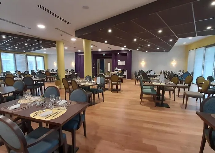 Domitys - Le Chateau De La Pilule Aparthotel