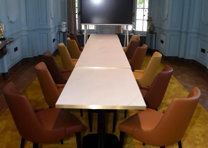 Aparthotel Domitys - Le Chateau De La Pilule 4*