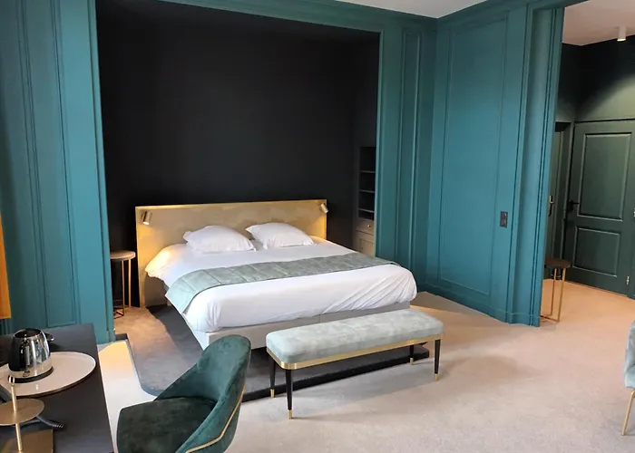 Aparthotel Domitys - Le Chateau De La Pilule 4*