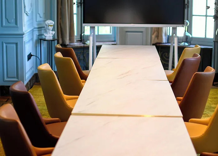 Aparthotel Domitys - Le Chateau De La Pilule 4*